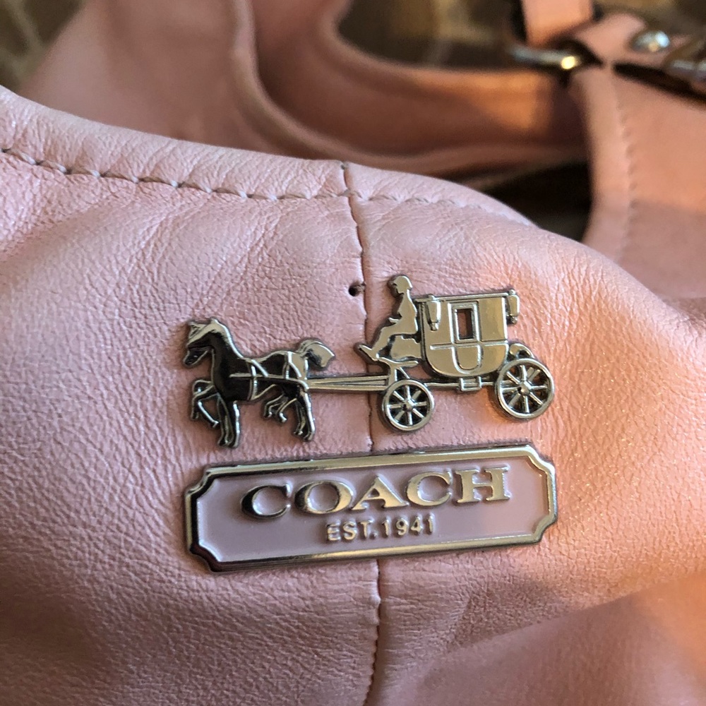 Great Used Condition Coach Purse - Picture 4 of 6